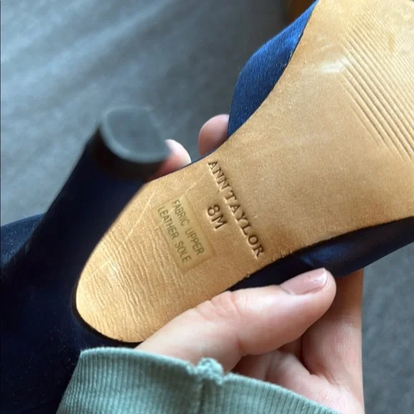 VINTAGE 2000s Y2K Blue Satin Rhinestone Women's Heels - Size 8 (M-standard width - Picture 4 of 4